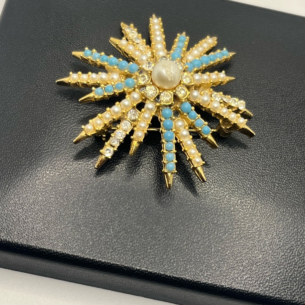 MCM starburst faux pearl turquoise rhinestone vintage brooch pin gold tone - Picture 8 of 14